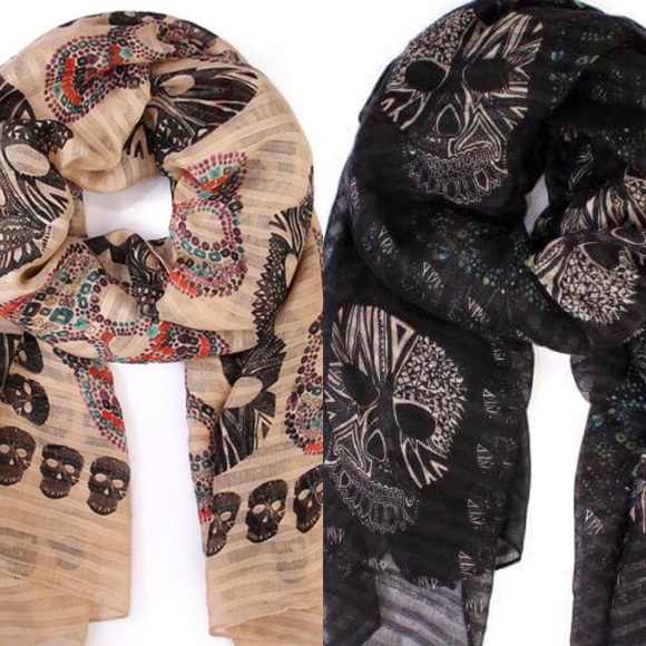 ONE LEFT!✨ Tan Skull Scarf - Picture 3 of 3